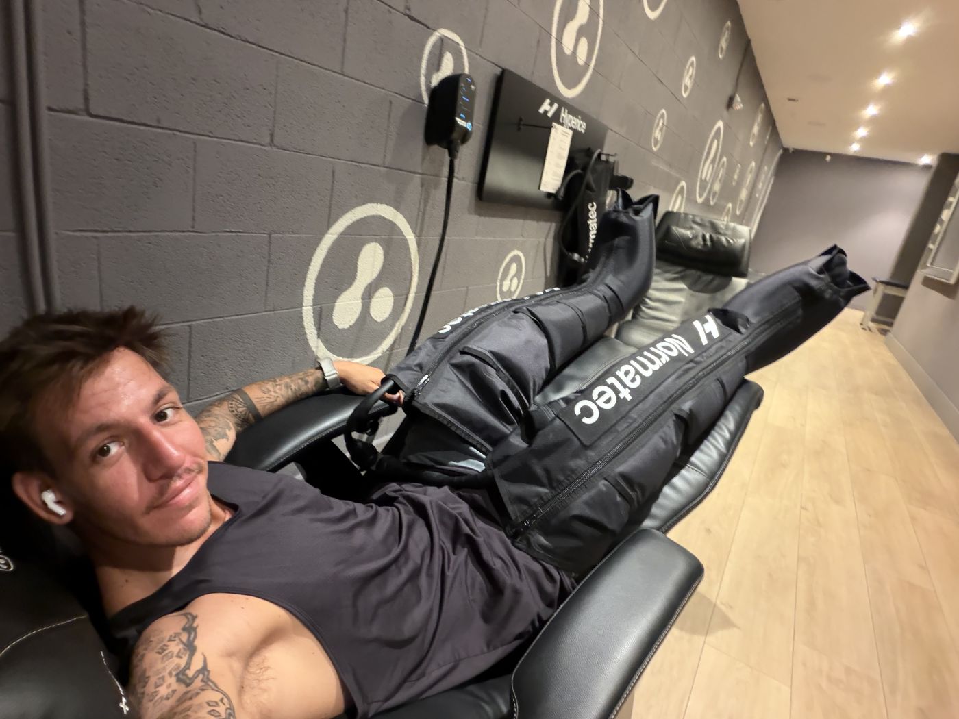 Compression recovery session during a facility visit